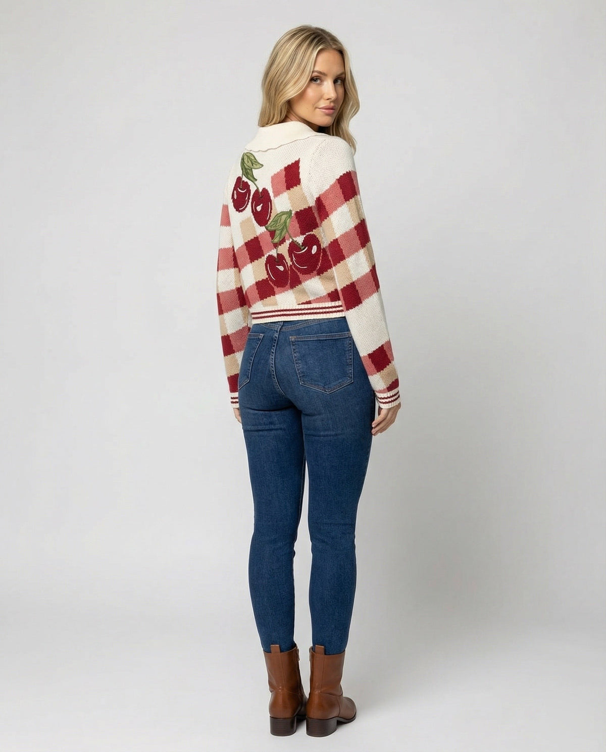 Cropped collared knit cardigan